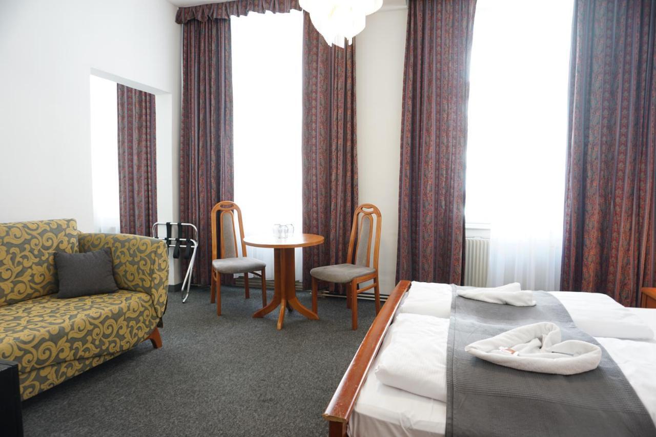 Hotel Pension Lumes - Self Check In Viyana Dış mekan fotoğraf